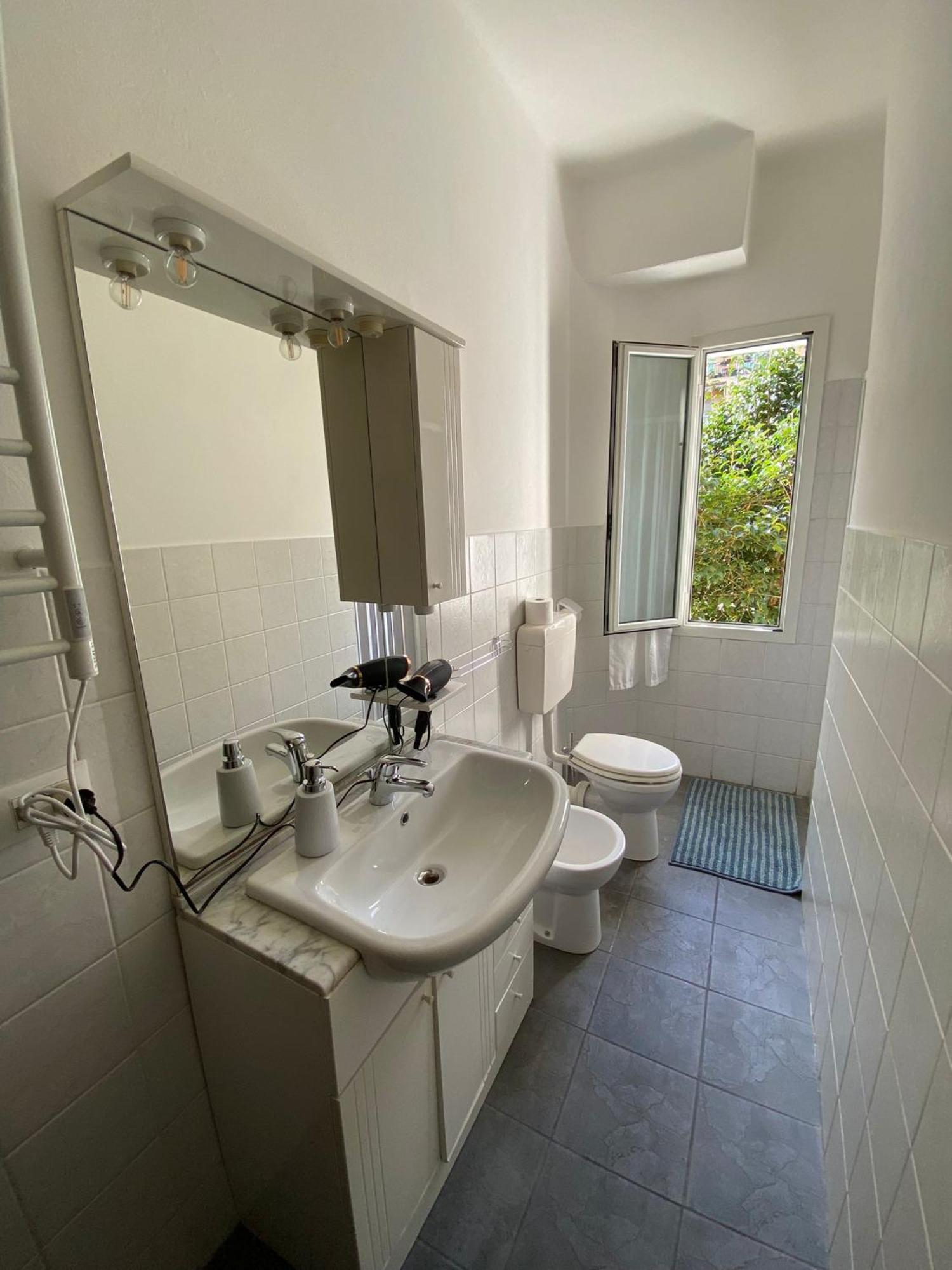 Villa Right Bank House Imperia Exterior foto